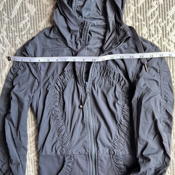 lululemon Reversible Dance Studio Jacket - Picture 4 of 5